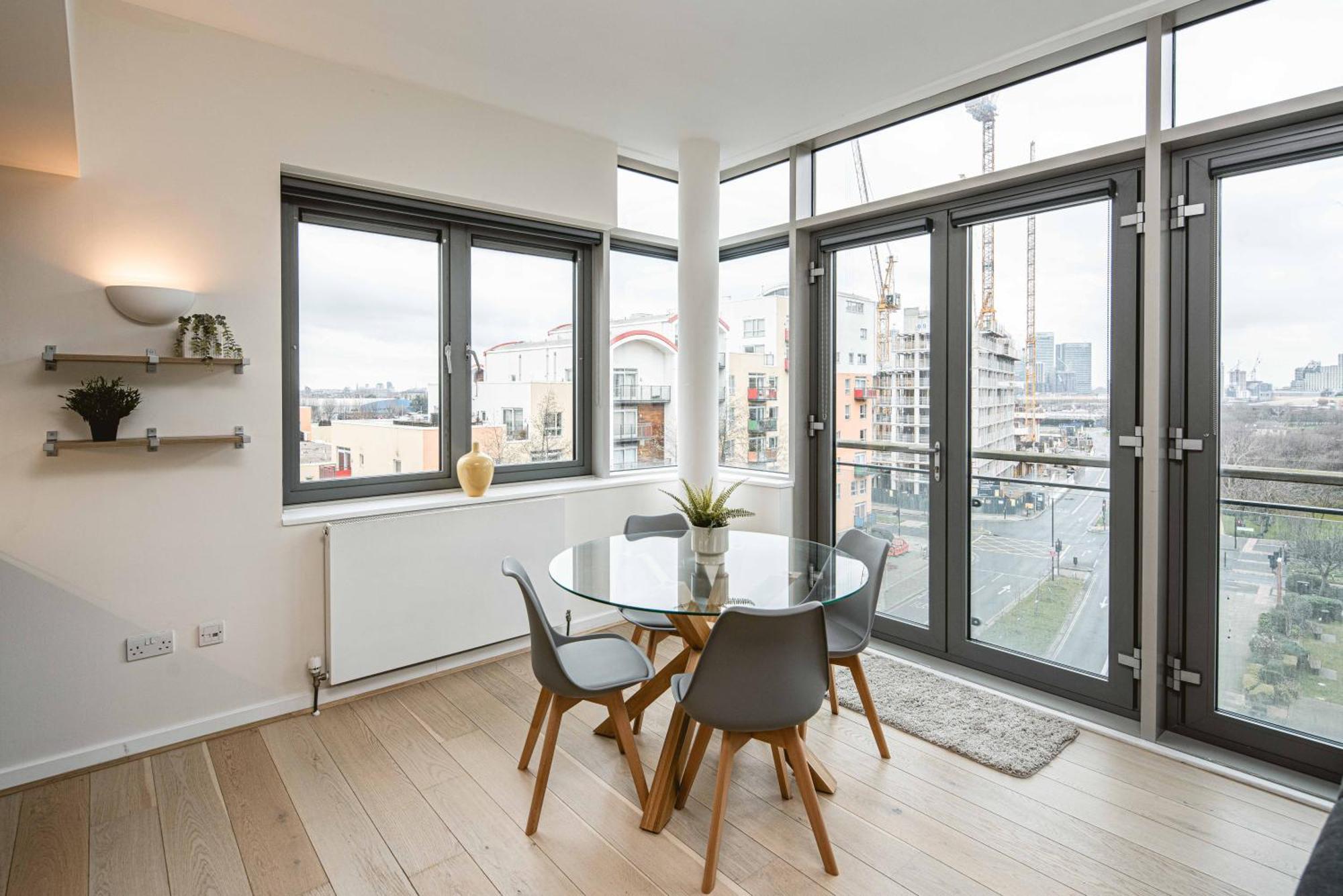 Beautiful Penthouse Apartment With Private Terrace In Greenwich Peninsula ลอนดอน ภายนอก รูปภาพ